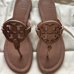 TORY BURCH MILLER FLIP FLOP 8.5 in color makeup